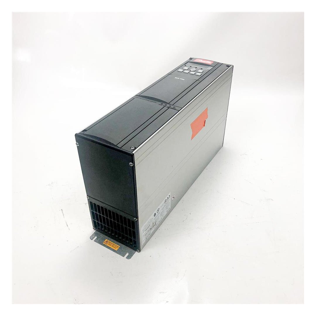 Danfoss MCD 3000, 93 A, MCD3045-T5-B21-CV4 Frequenzumrichter